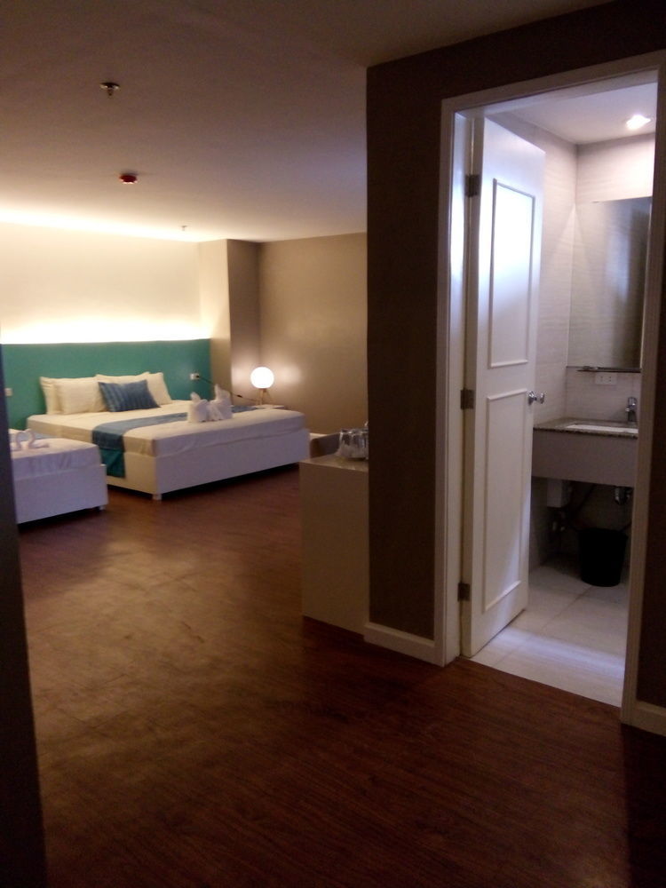 Reddoorz Plus At Hotel Metro Kalibo Exterior foto