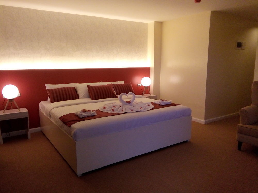 Reddoorz Plus At Hotel Metro Kalibo Exterior foto